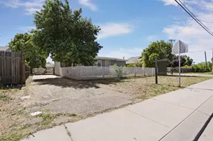 415 S Cardinal Ave, Stockton, CA 95215 - Photo 21