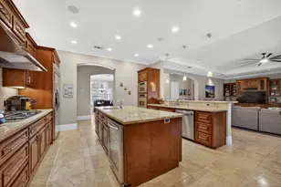 9569 De La Rosa Pl, Elk Grove, CA 95758 - Photo 11
