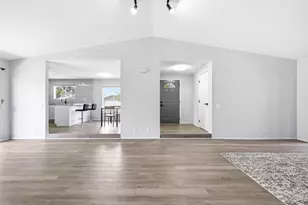 7370 Bruno Way, Sacramento, CA 95828 - Photo 7