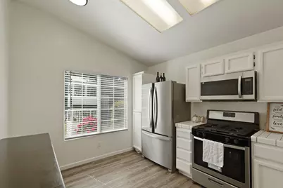 2120 Tillie Lewis Drive, Stockton, CA 95206 - Photo 5