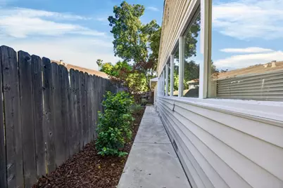4549 Lippi Parkway, Sacramento, CA 95823 - Photo 35
