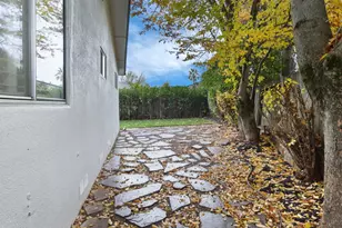 8628 Fallbrook Way, Sacramento, CA 95826 - Photo 39