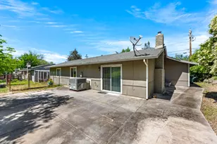 13806 Torrey Pines Dr, Auburn, CA 95602 - Photo 21