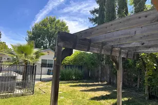 1620 Bell St, Sacramento, CA 95825 - Photo 31