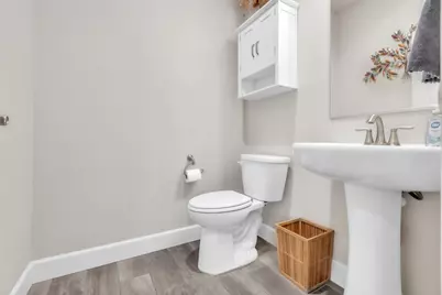 6368 Garland Way, Roseville, CA 95747 - Photo 9