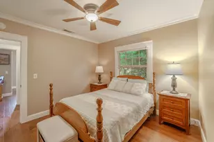 557 San Miguel Way, Sacramento, CA 95819 - Photo 9