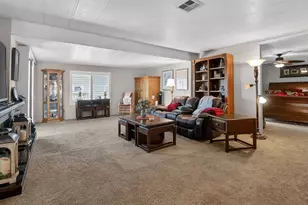 Calle Maria, Elk Grove, CA 95624 - Photo 31