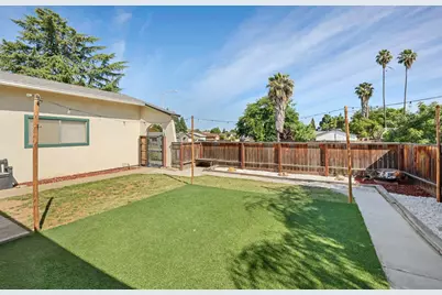 1699 W J Street, Oakdale, CA 95361 - Photo 35