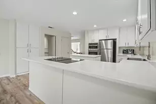 2021 Promontory Point Ln, Gold River, CA 95670 - Photo 19