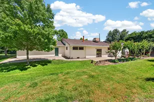 9490 Golden Gate Ave, Orangevale, CA 95662 - Photo 27