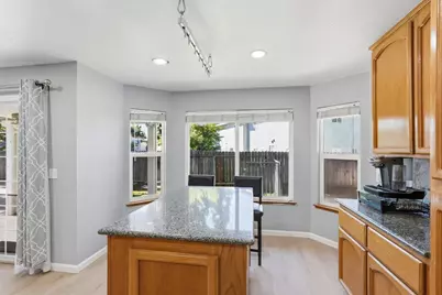 8510 Diamond Oak Way, Elk Grove, CA 95624 - Photo 17
