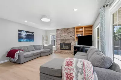 8510 Diamond Oak Way, Elk Grove, CA 95624 - Photo 9