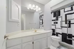 8510 Diamond Oak Way, Elk Grove, CA 95624 - Photo 25