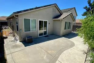 390 Greg Thatch Cir, Sacramento, CA 95835 - Photo 5