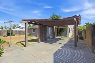 6406 Templeton Dr, Carmichael, CA 95608 - Photo 17