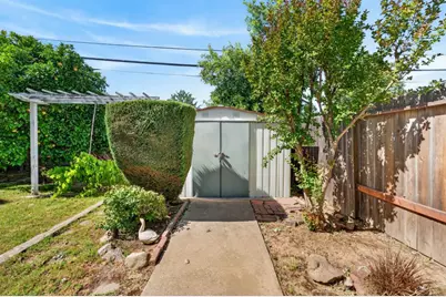 2349 Anita Avenue, Sacramento, CA 95822 - Photo 27