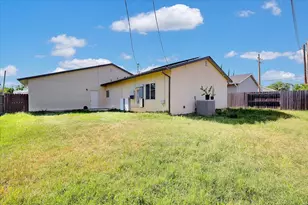 4581 Meadow Way, Olivehurst, CA 95961 - Photo 31