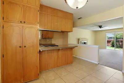 8348 Edgefield Way, Stockton, CA 95209 - Photo 11