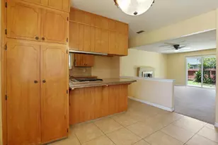 8348 Edgefield Way, Stockton, CA 95209 - Photo 11