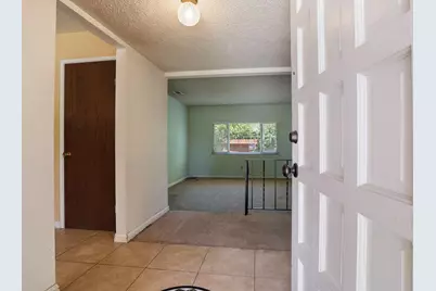 8348 Edgefield Way, Stockton, CA 95209 - Photo 5