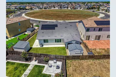 8229 Poppy Ridge Circle, Elk Grove, CA 95757 - Photo 73