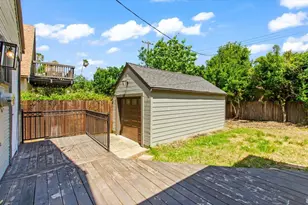 1045 35th St, Sacramento, CA 95816 - Photo 29