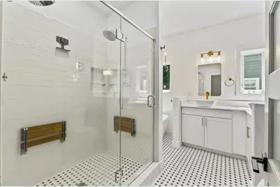 1045 35th Street, Sacramento, CA 95816 - Photo 17