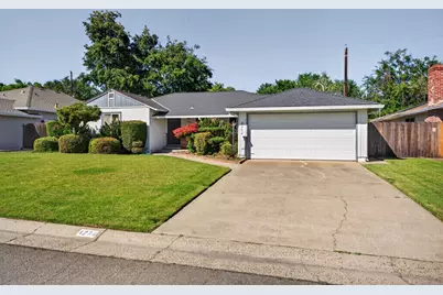 4274 Warren Avenue, Sacramento, CA 95822 - Photo 3