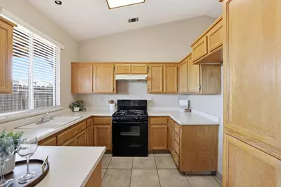 813 Ashboro Lane, Galt, CA 95632 - Photo 7