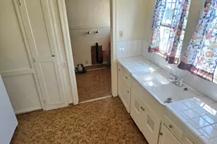 8106 Holly St, Oakland, CA 94621 - Photo 7
