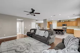 105 Pine St, Chowchilla, CA 93610 - Photo 11