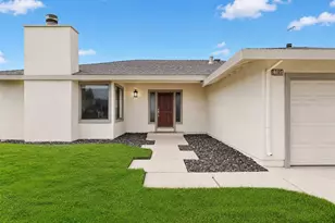 1105 W Tuolumne Rd, Turlock, CA 95382 - Photo 3