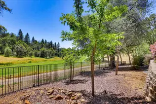 13056 Austin Forest Cir, Auburn, CA 95602 - Photo 37