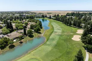 9516 Golf Course Ln, Elk Grove, CA 95758 - Photo 9