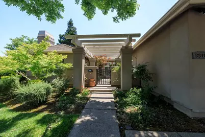9516 Golf Course Lane, Elk Grove, CA 95758 - Photo 19