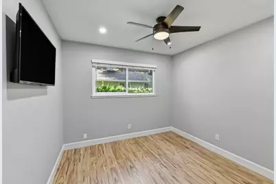7997 La Riviera Drive, Sacramento, CA 95826 - Photo 23