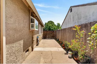 3424 45th Street, Sacramento, CA 95820 - Photo 27