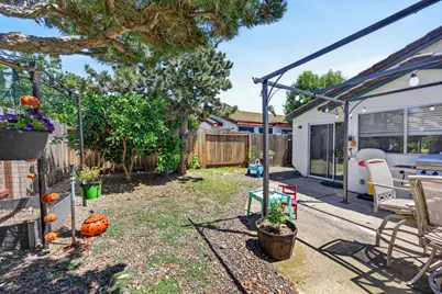 137 Majorca Circle, Sacramento, CA 95823 - Photo 25