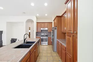 9445 Loire Valley Way, Elk Grove, CA 95624 - Photo 7