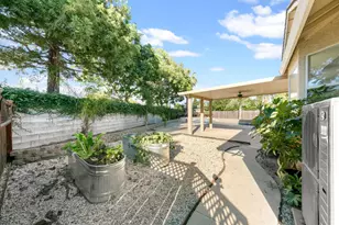 8647 Little Wood Cir, Elk Grove, CA 95624 - Photo 13