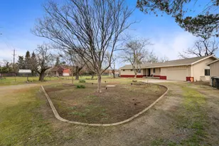8595 Bradshaw Rd, Elk Grove, CA 95624 - Photo 17