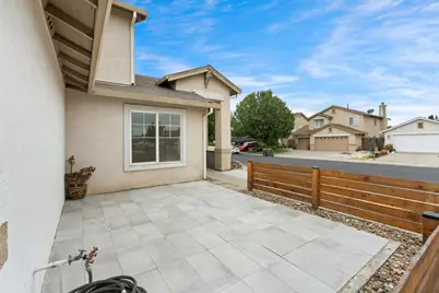 13740 Peridot Street, Lathrop, CA 95330 - Photo 7