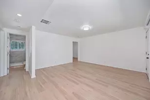 1536 Sterling St, Sacramento, CA 95822 - Photo 5