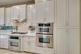 3001 Demartini Dr, Roseville, CA 95661 - Photo 23