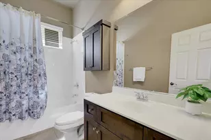 3001 Demartini Dr, Roseville, CA 95661 - Photo 35