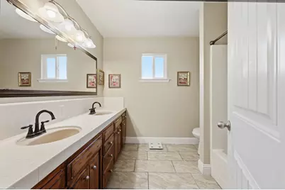 1214 E Mesa Avenue, Fresno, CA 93710 - Photo 15