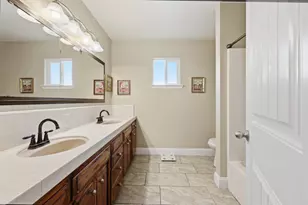 1214 E Mesa Ave, Fresno, CA 93710 - Photo 15