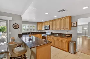 7064 Riverside Blvd, Sacramento, CA 95831 - Photo 13