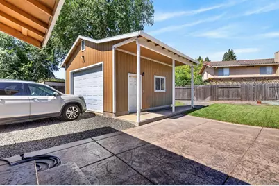 7064 Riverside Boulevard, Sacramento, CA 95831 - Photo 53
