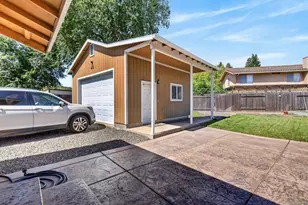 7064 Riverside Blvd, Sacramento, CA 95831 - Photo 53